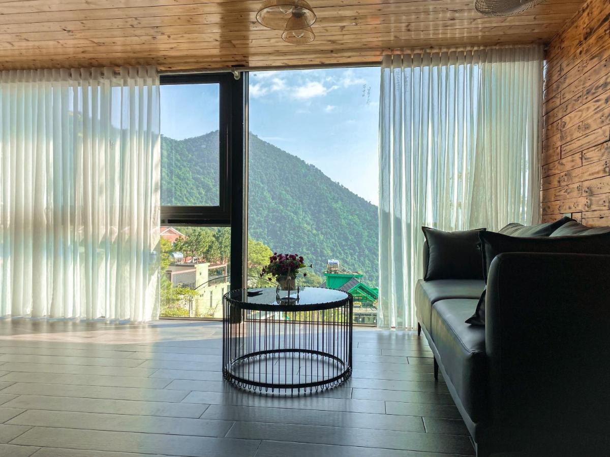 Bach Xanh House Venuestay *